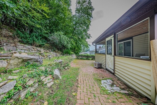 Building Photo - 50 Highview Terrace