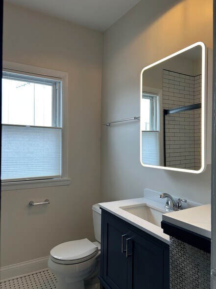 Bathroom - 715 W Hillgrove Ave