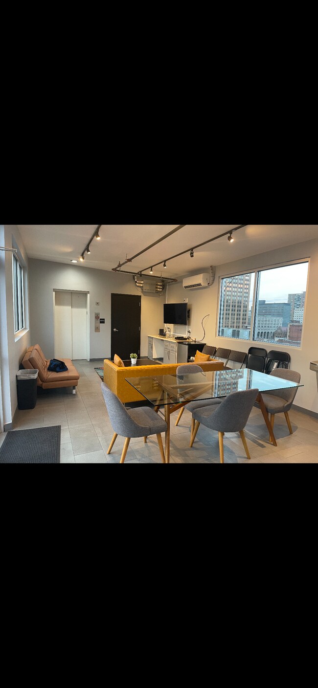 shared penthouse area - 436 1st Ave