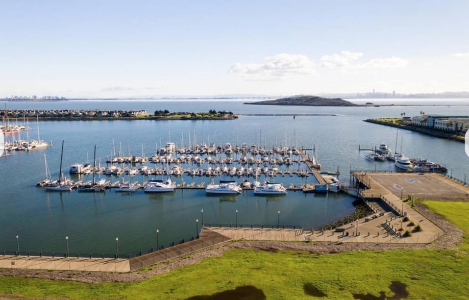 Bay trail connected to community - 2565 Day Sailor Ct