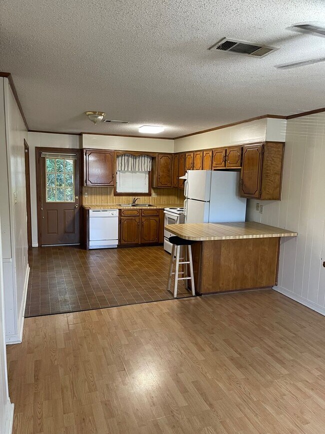 Building Photo - Two bedroom duplex on Sybil Drive.