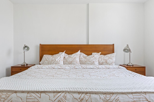 Building Photo - 600 S Dixie Hwy