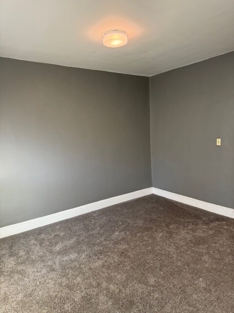 Building Photo - 2418 Baker St