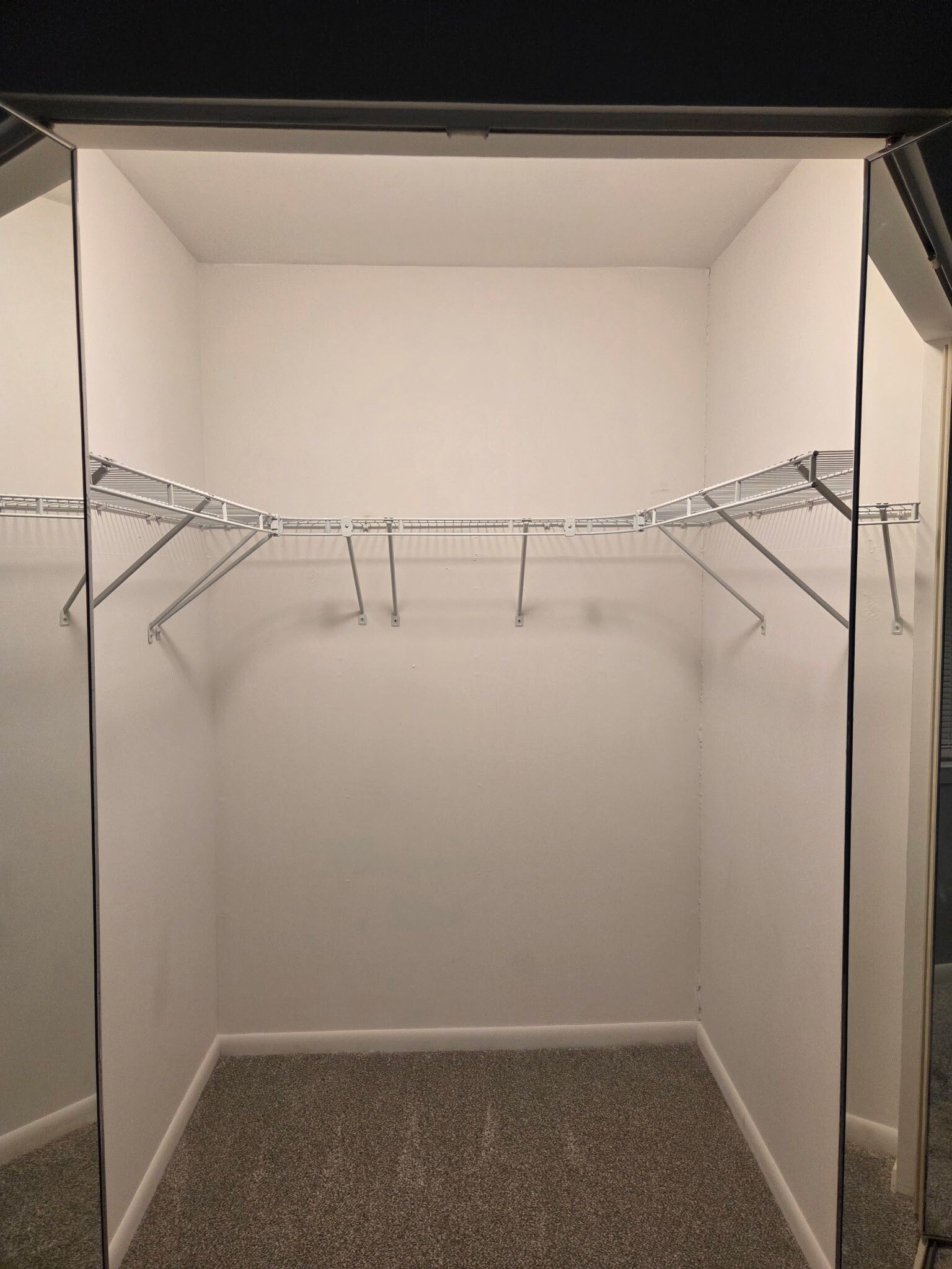 Building Photo - 104 Laurel Ct