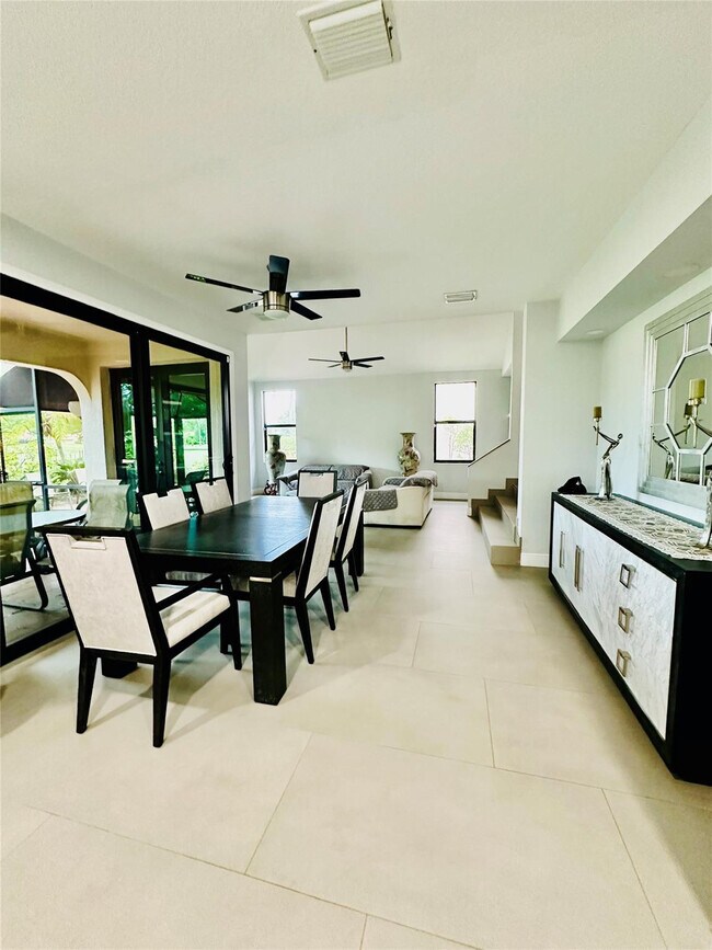 Building Photo - 686 Deer Creek Blvd