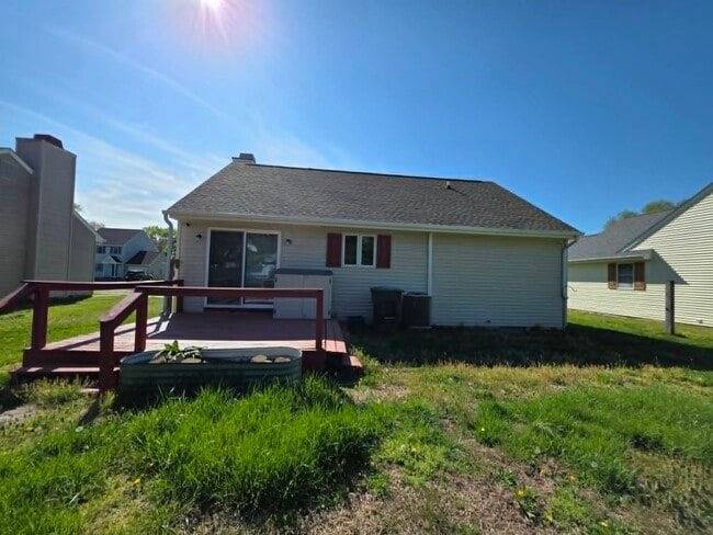 Building Photo - 1405 Bantry Ln