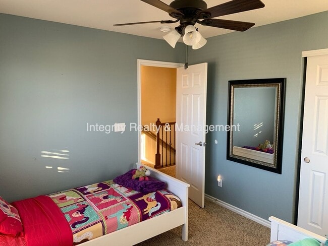 Building Photo - 3025 Redhaven Way