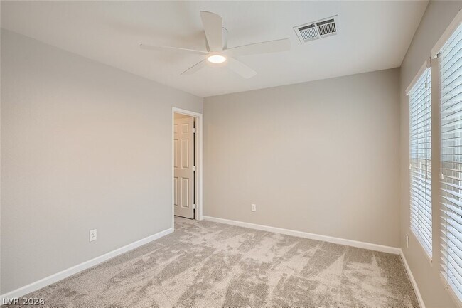 Building Photo - 25 Red Oak Canyon St