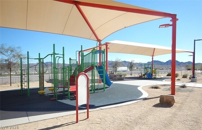 Building Photo - 998 Lone Pine River Ave