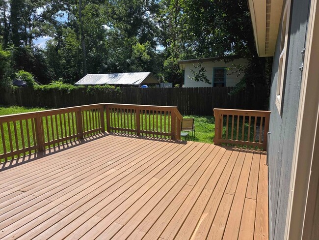 Building Photo - 1809 Tyndall Dr