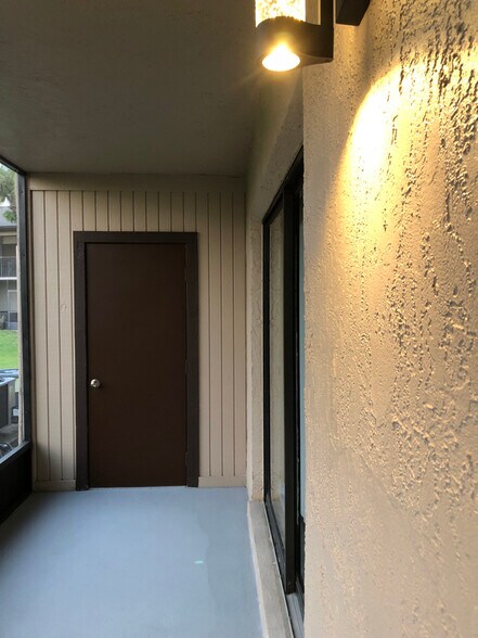 Building Photo - 1076 Ellen Ct