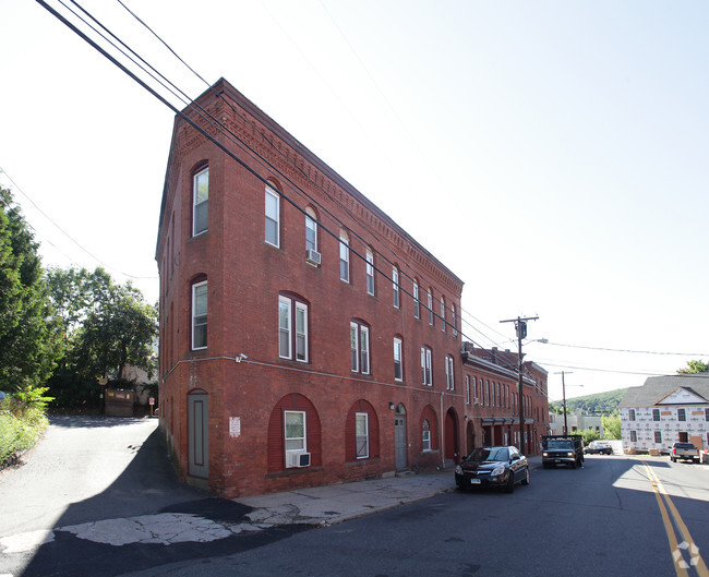 Joel T Case Apartments - 8-30 Summer St
