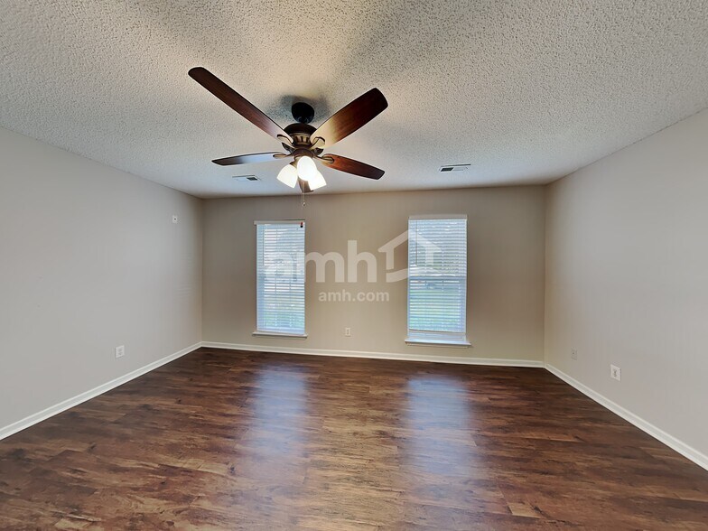 Building Photo - 3416 Braefield Dr