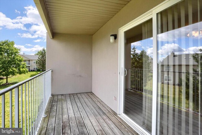 Building Photo - 136 Cardinal Ln