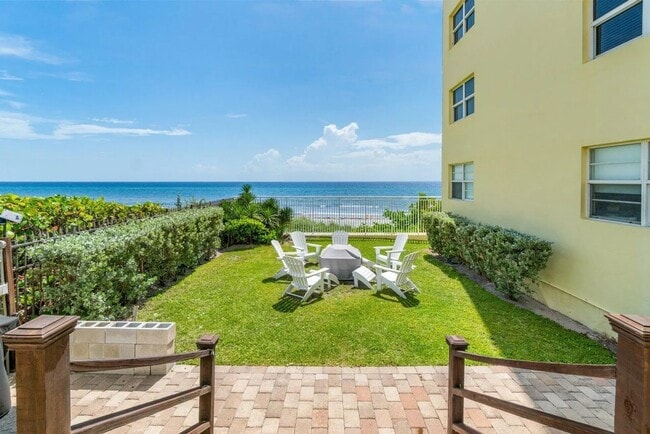 Building Photo - 1/1 Condo on the Beach