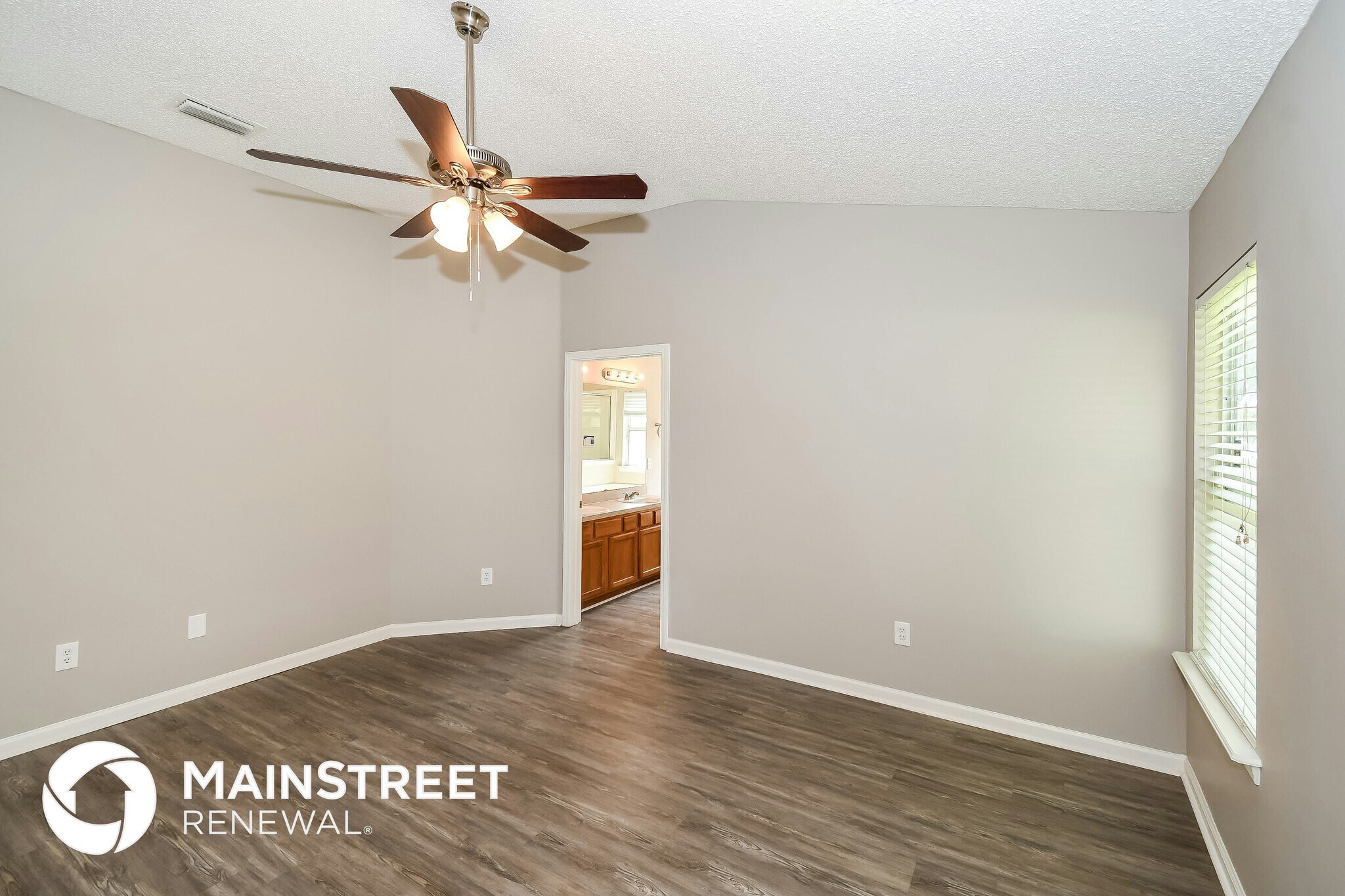 Building Photo - 11731 Deep Springs Dr N