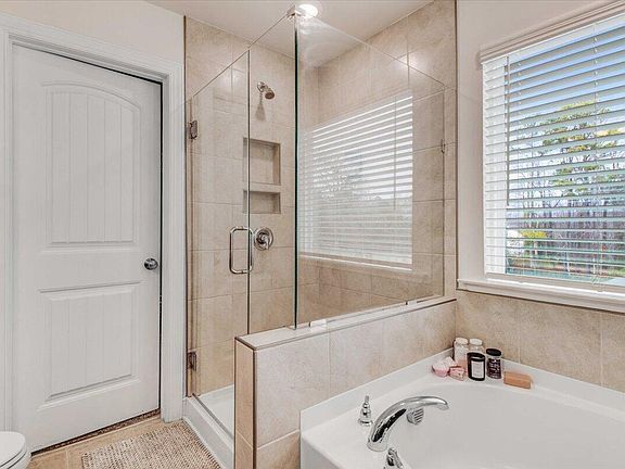 Building Photo - Build Equity While Leasing - Lease and Own from Day One!