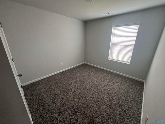 Building Photo - 417 Jackson Pt Cir