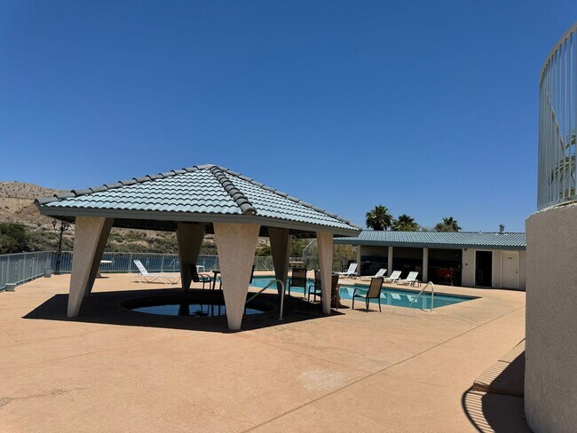 Building Photo - SHORT TERM WINTER RENTAL 1-BR Condo with Private Dock at Rio Vista