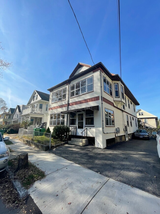 Building Photo - 59 Quincy St