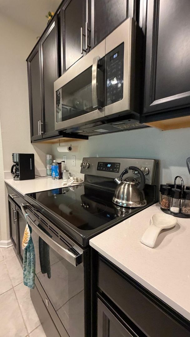 Building Photo - Beautiful 3 bed 2 bath Home - Unfurnished