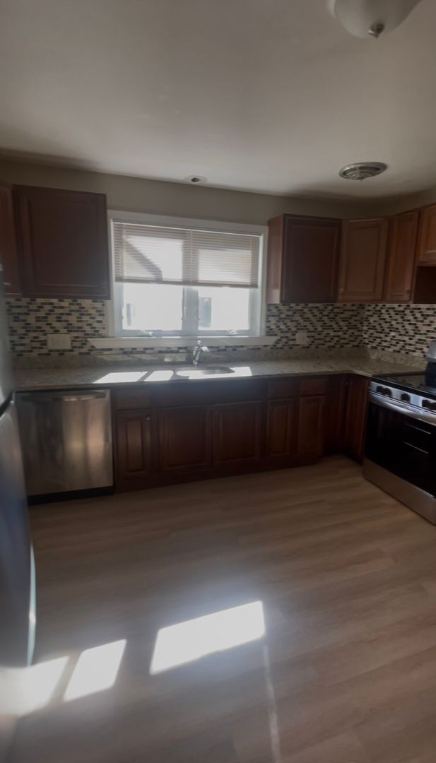 Building Photo - 296-298 Hurley Street