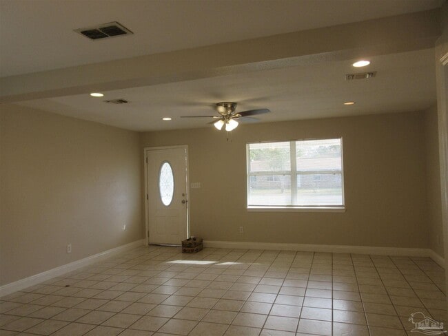 Building Photo - 4389 Pine Villa Cir
