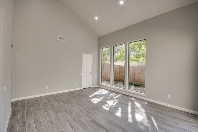 Building Photo - 923 Cranberry Hill Ct