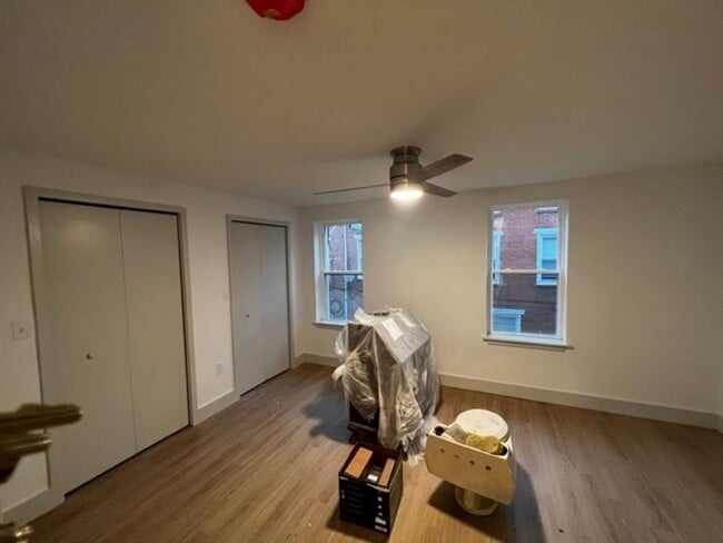 Building Photo - BRAND NEW town home in the center of it all