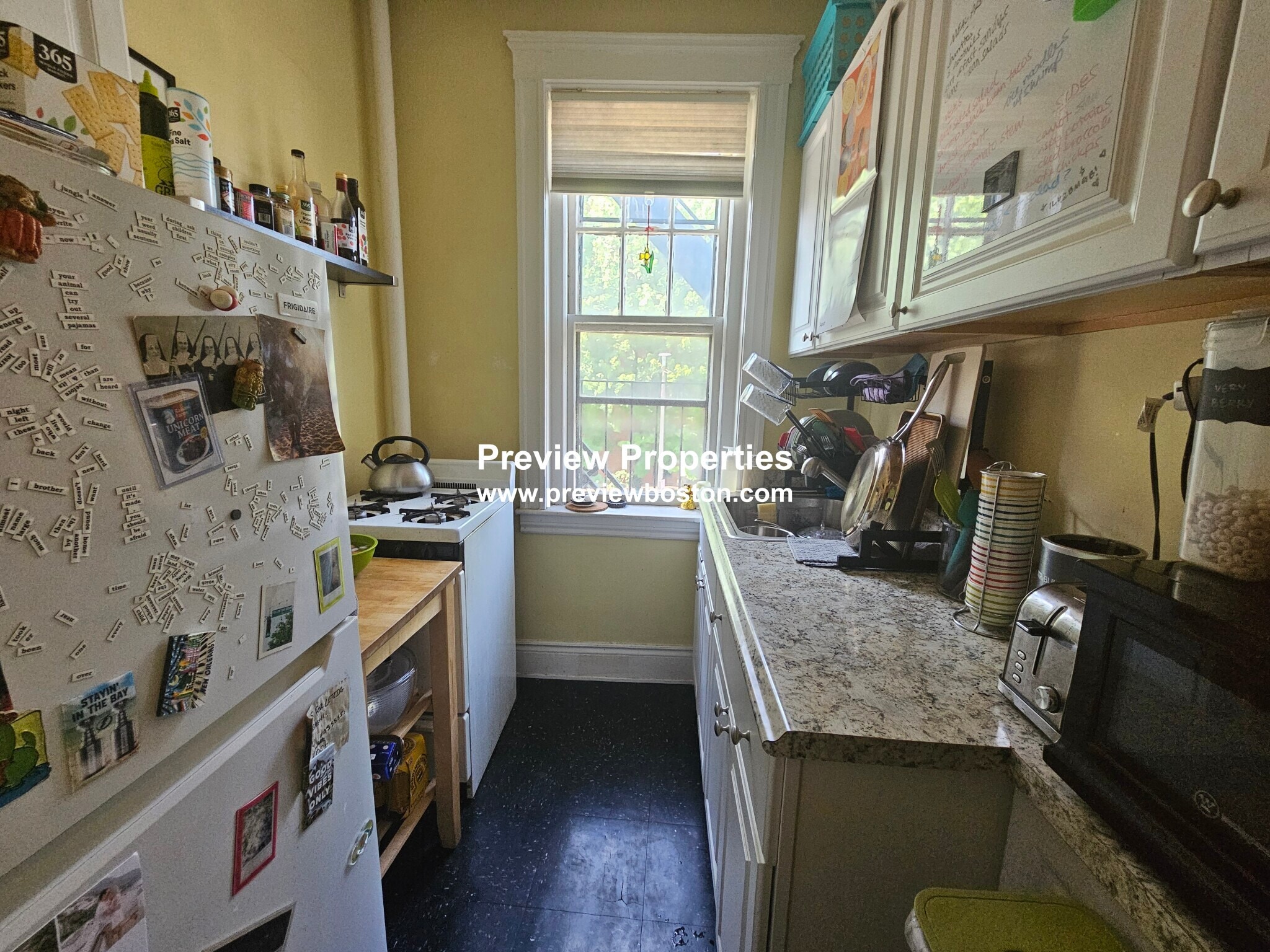 Building Photo - 319 Allston St