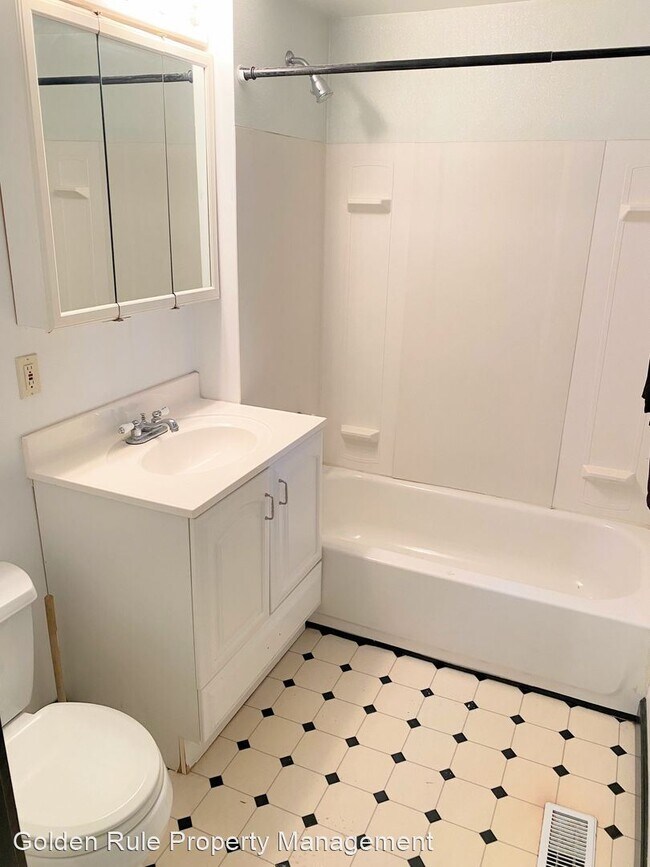 Building Photo - 3 br, 2 bath House - 301 S Speare St