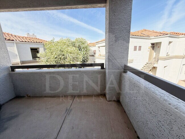 Building Photo - 11375 E Sahuaro Dr