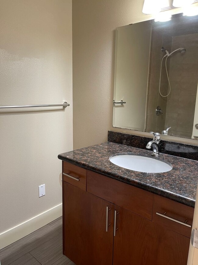 Building Photo - Location, Location!! Spacious Condo on Low...