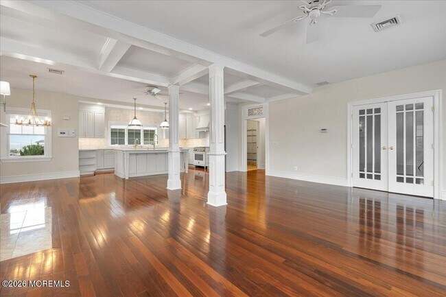 Building Photo - 410 1st Ave