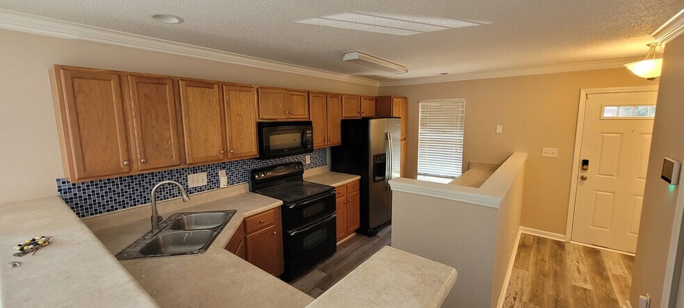 Building Photo - 5610 Harbor House Dr