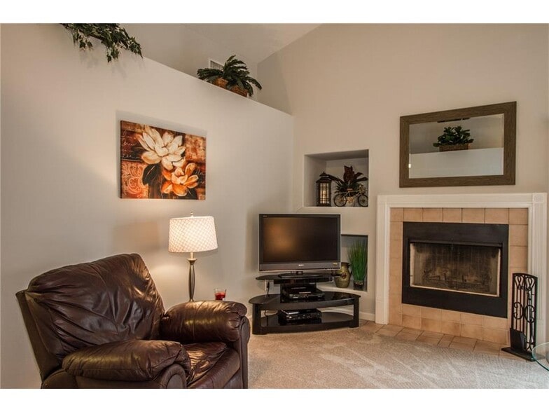 Living Room - 11708 Signet Lane