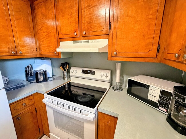 Building Photo - 200 Parthenia Dr