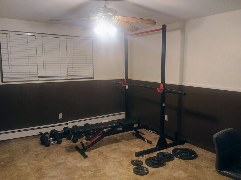 Building Photo - 333 W Ingals Ave