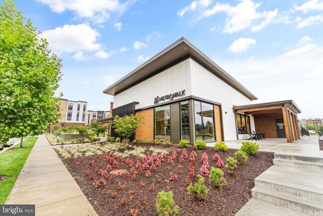 Building Photo - 43443 Croson Ln