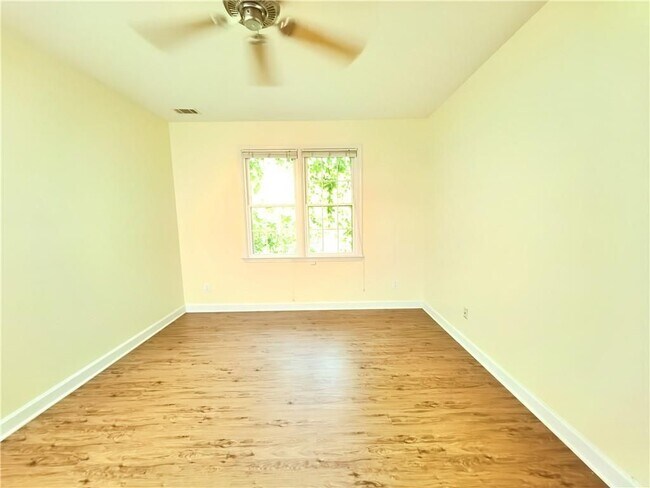 Building Photo - 4009 Treemont Ln