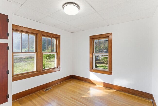 Building Photo - 7817 Old Rutledge Pike