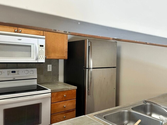 Building Photo - Beach Life!