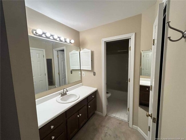 Building Photo - 2410 Fairfax Pl