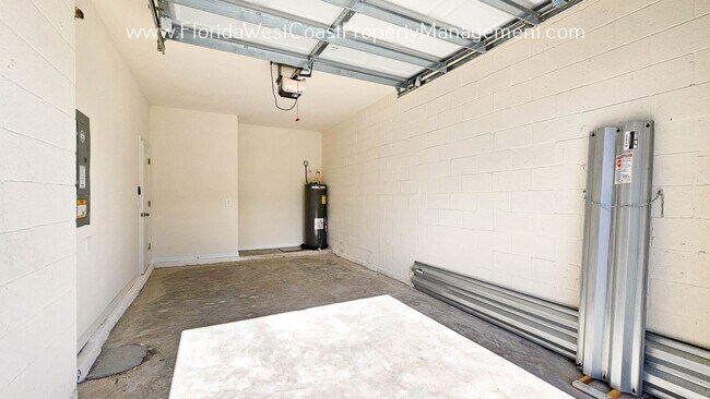 Building Photo - SPACIOUS STAR FARMS 3 BEDROOM/2.5 BATH TOWNHOME PRE-LEASING FOR APRIL 2026!