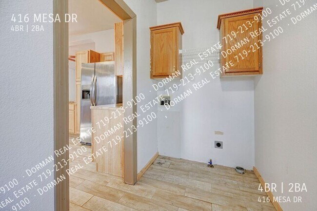 Building Photo - 416 Mesa Dr