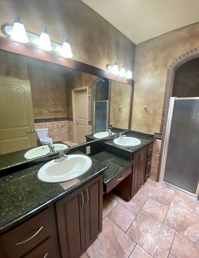 Building Photo - 4226 Tres Ninos Dr