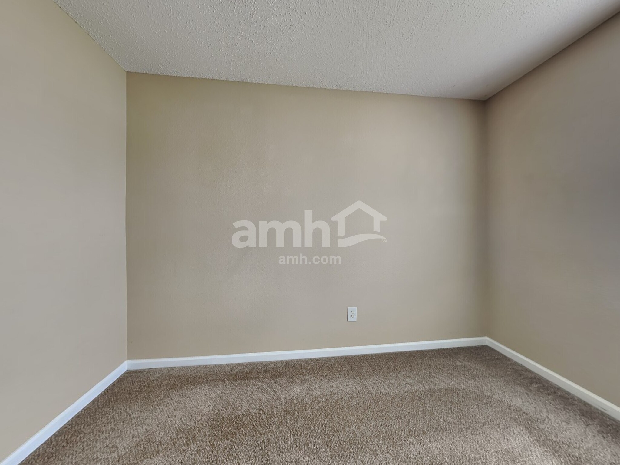 Building Photo - 8146 Whitham Dr