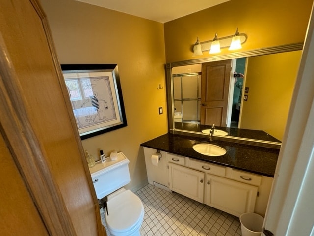 Ensuite bath (granite vanity) - 3 Wickhams Fancy