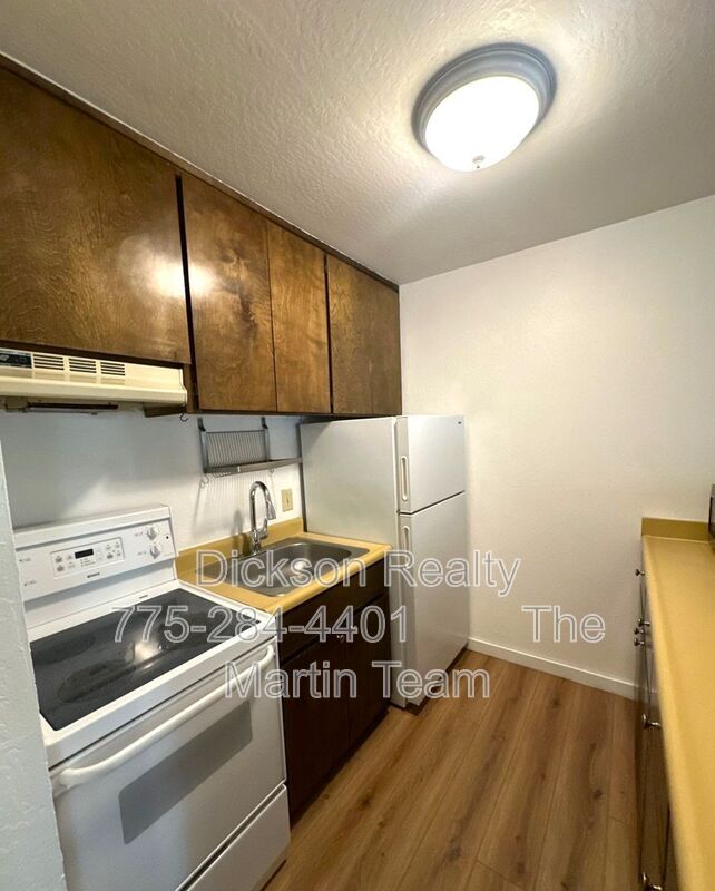 Building Photo - 1000 Beck St