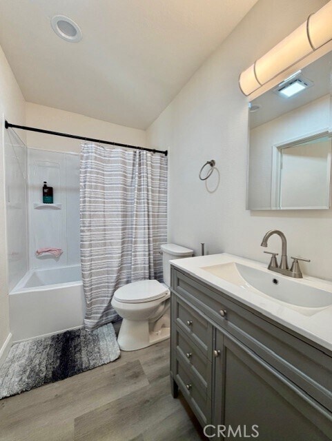 Building Photo - 1370 Springfield St